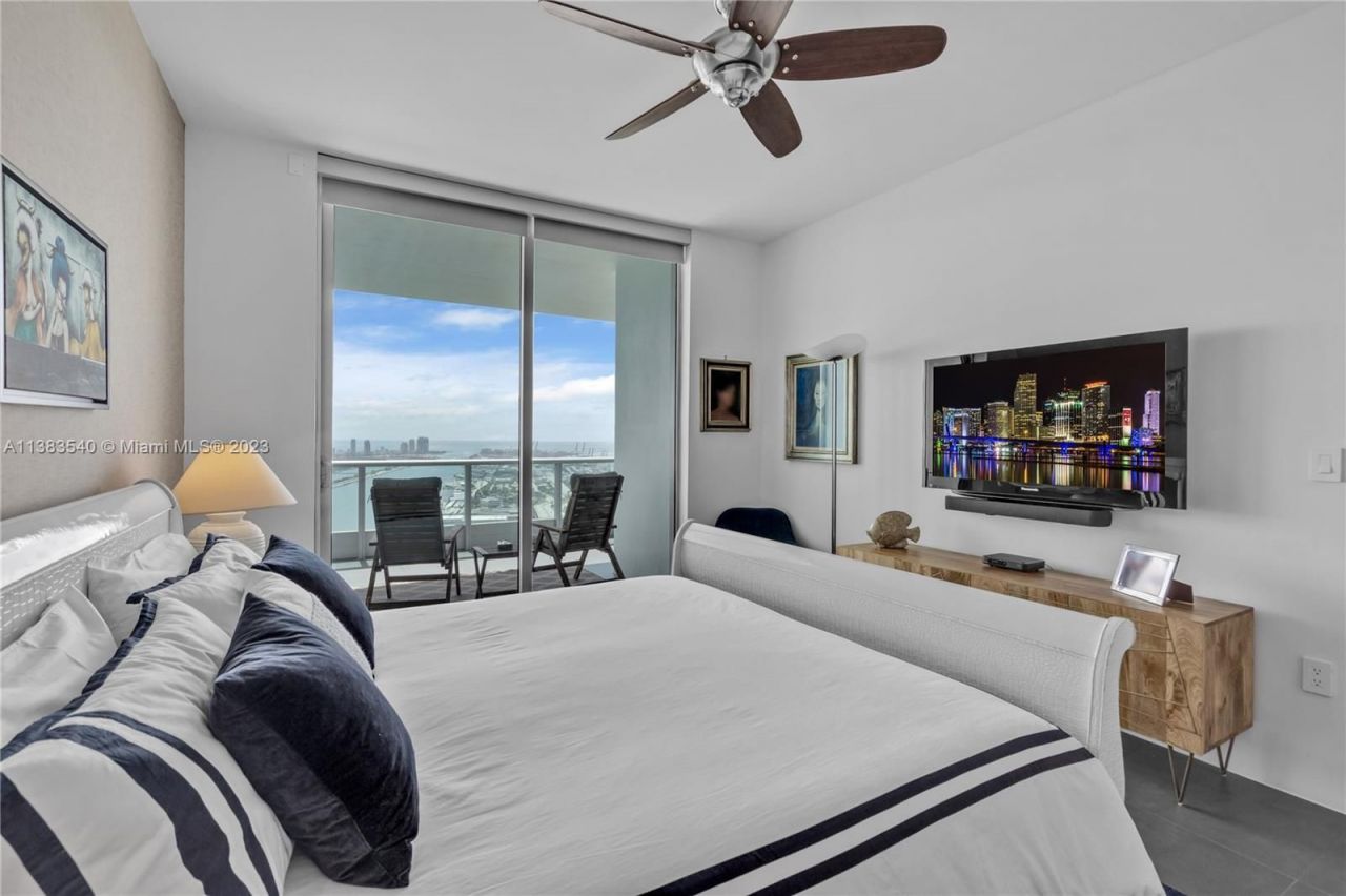 Piso en Miami, Estados Unidos, 150 m² - imagen 9