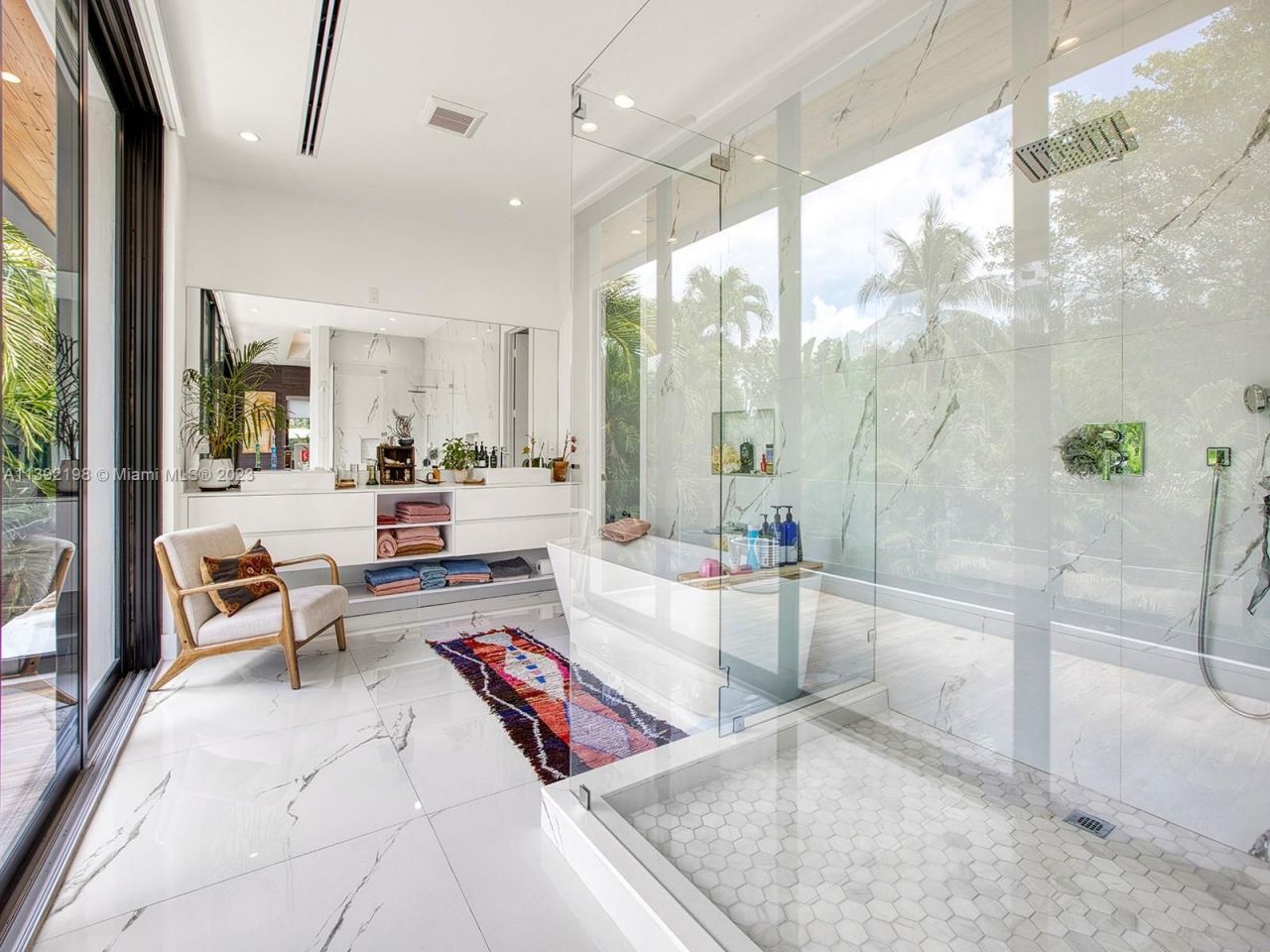 Casa en Miami, Estados Unidos, 400 m² - imagen 15