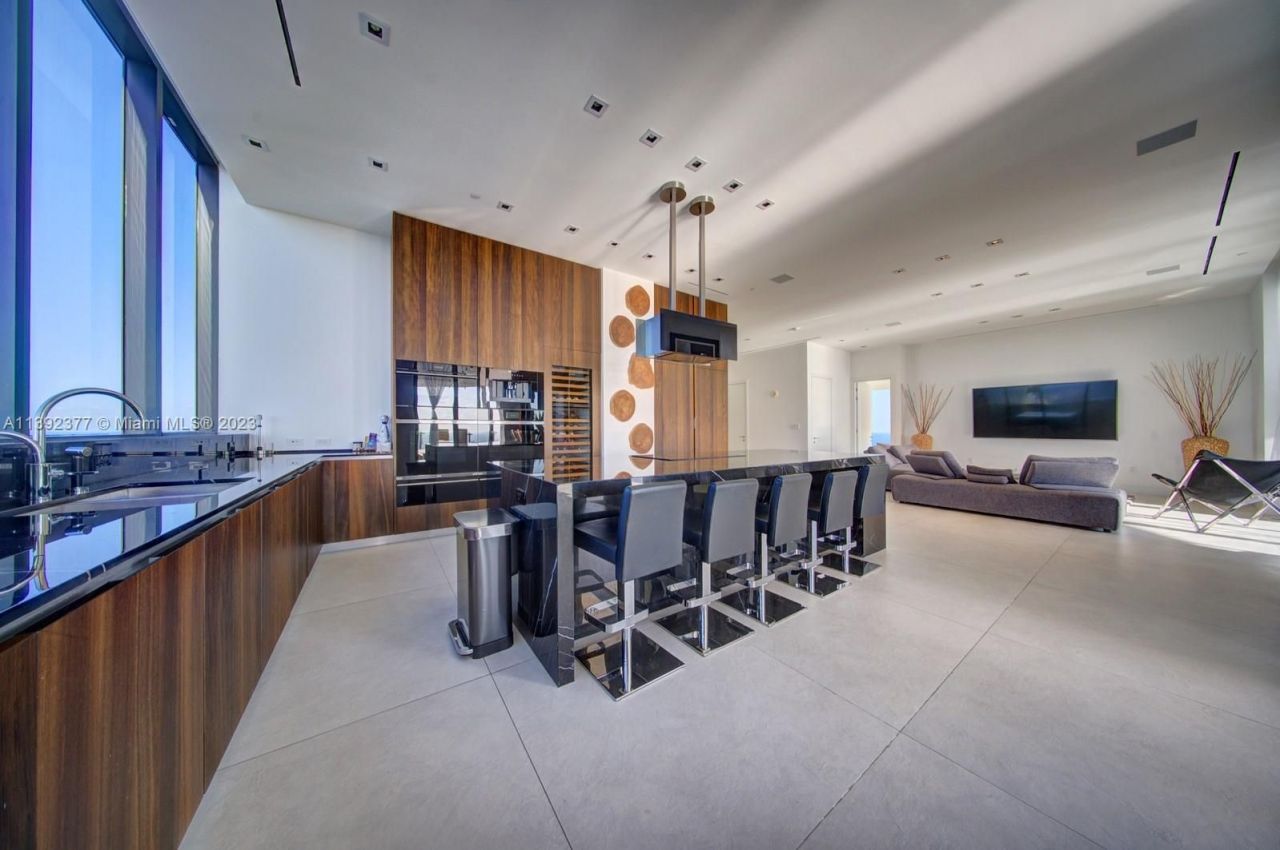 Apartamento en Miami, Estados Unidos, 200 m² - imagen 9