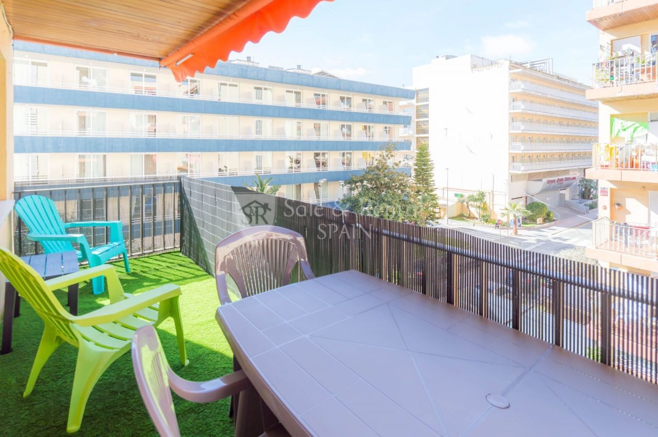 Flat in Lloret de Mar, Spain, 112 m² - picture 1