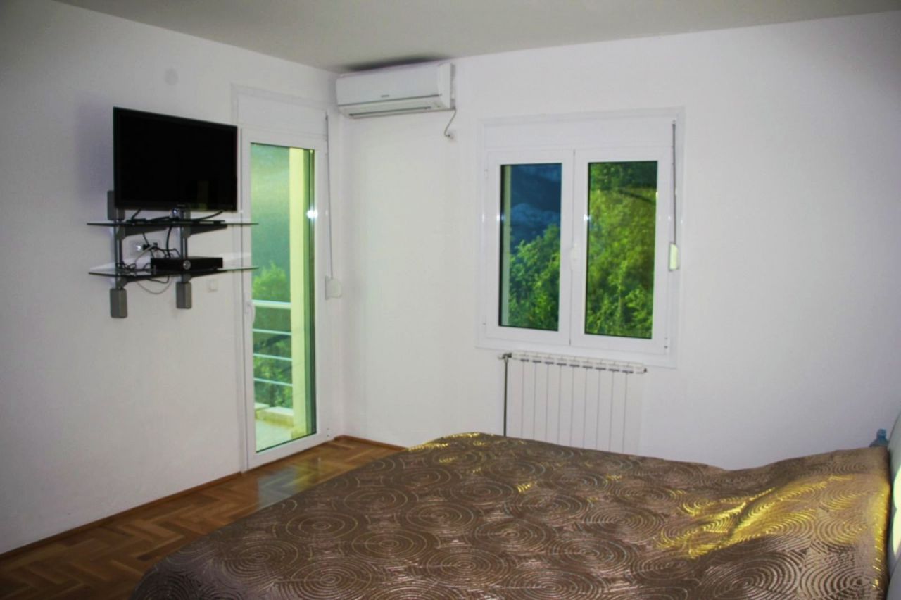 Villa in Bar, Montenegro, 366 m² - picture 15