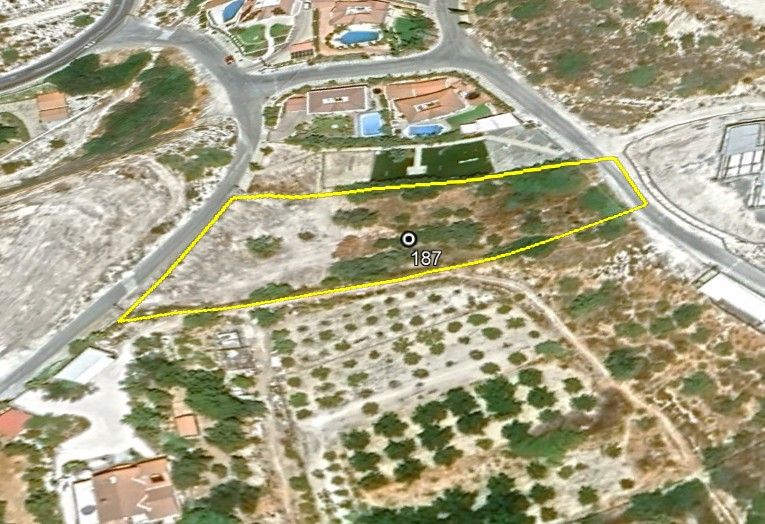 Land in Limassol, Cyprus, 1 004 m² - picture 1