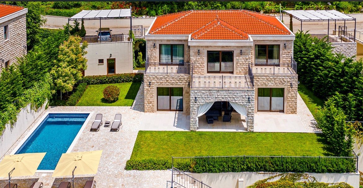 Villa in Sveti Stefan, Montenegro, 270 m² - Foto 1