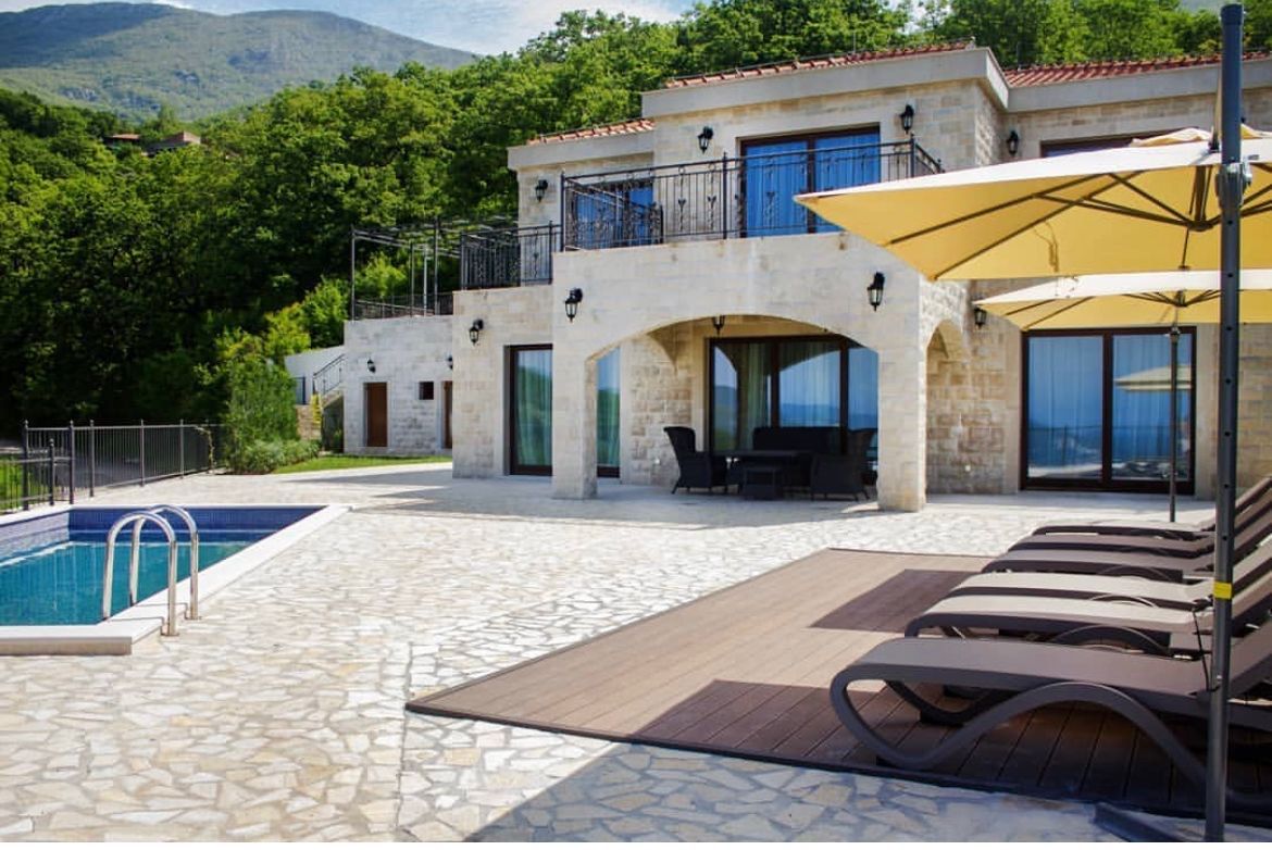 Villa in Sveti Stefan, Montenegro, 270 m² - picture 2