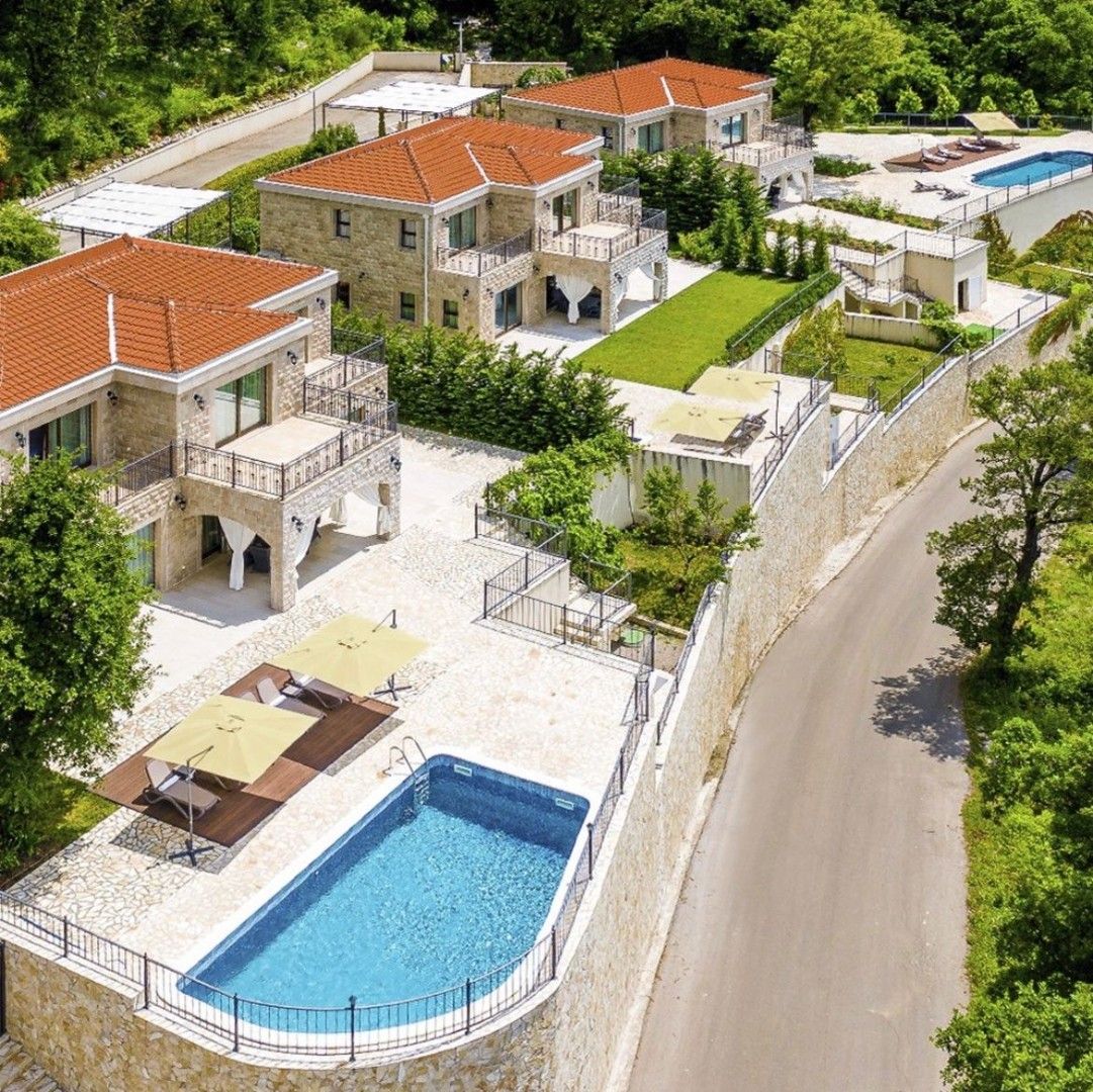 Villa in Sveti Stefan, Montenegro, 270 m² - picture 4