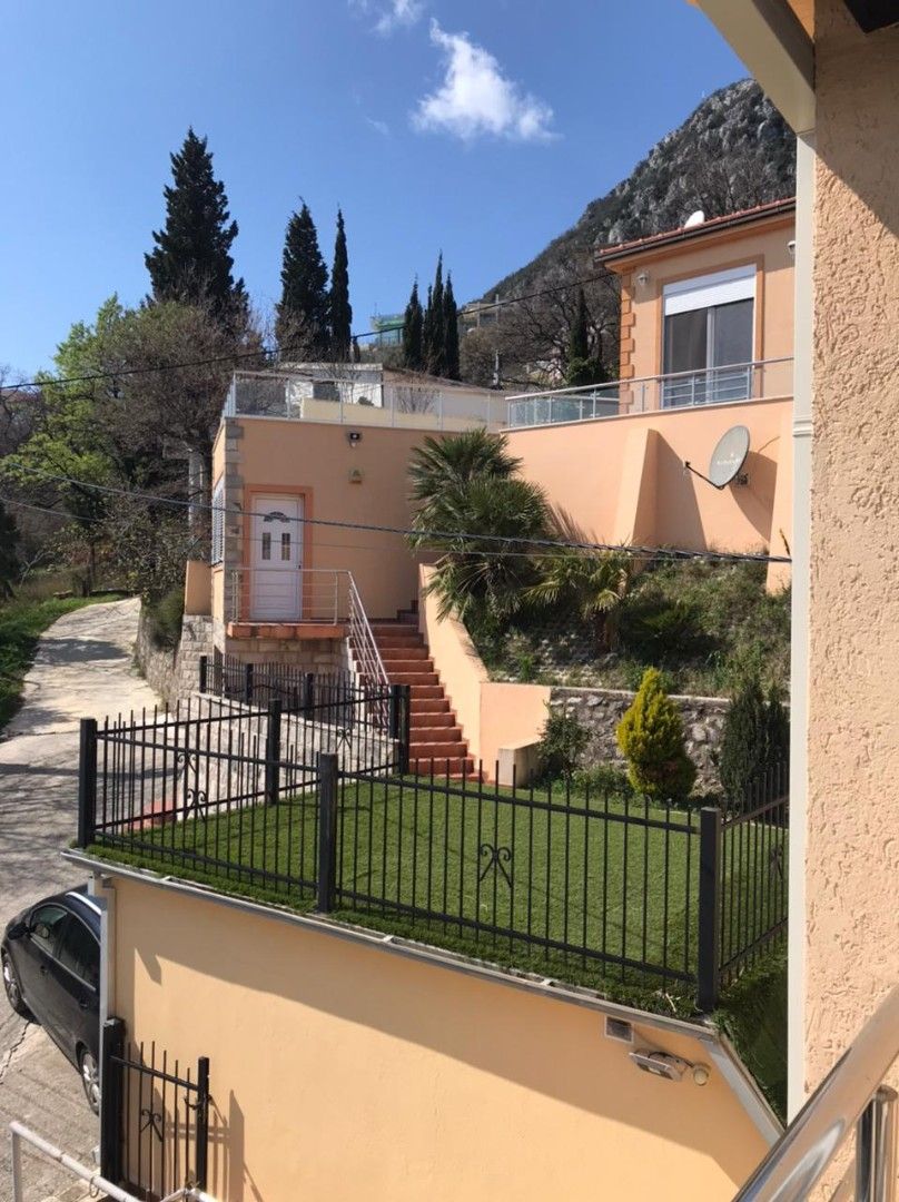 Casa a Sutomore, Montenegro, 202 m² - foto 2