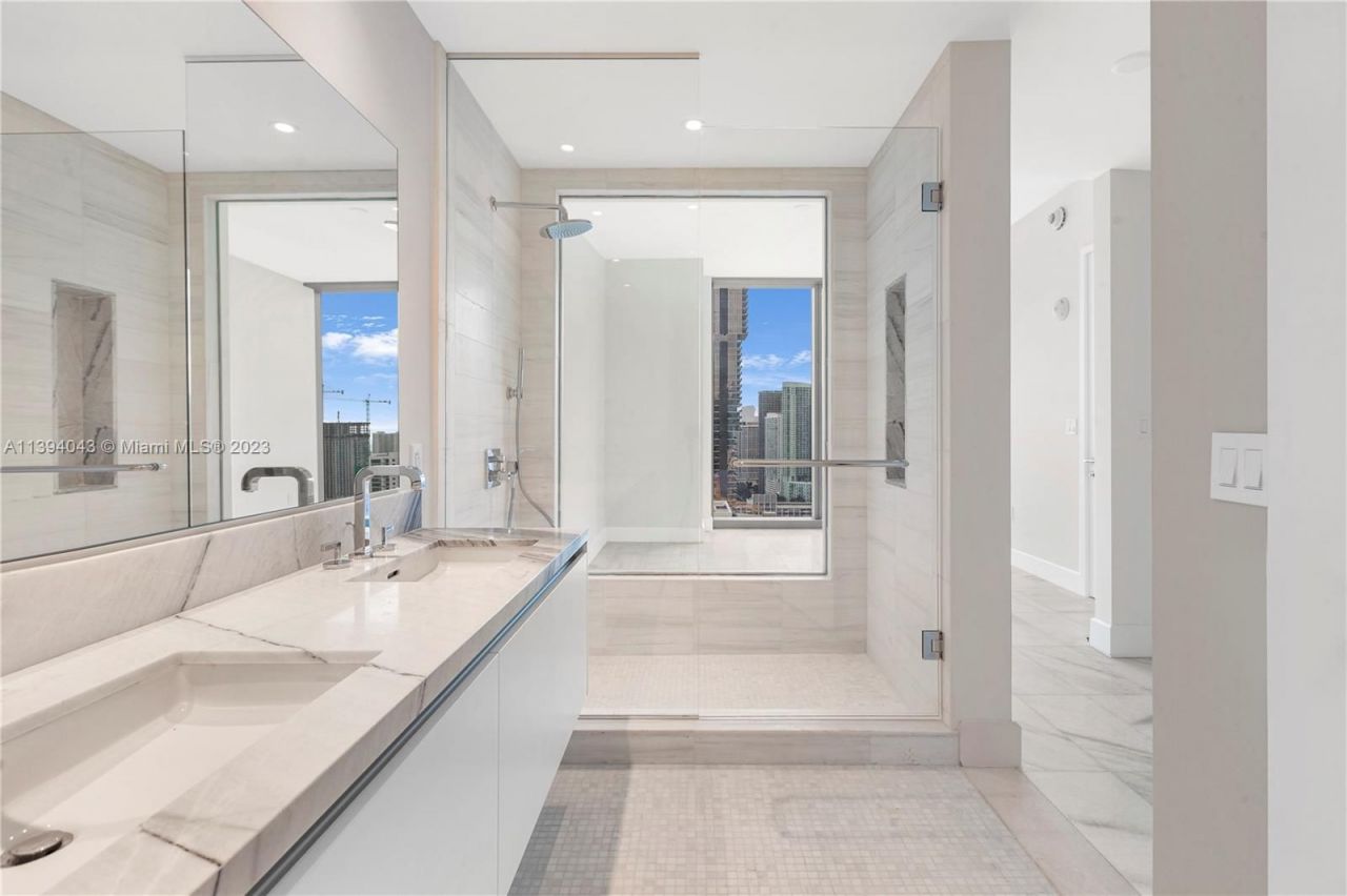 Flat in Miami, USA, 100 m² - picture 11