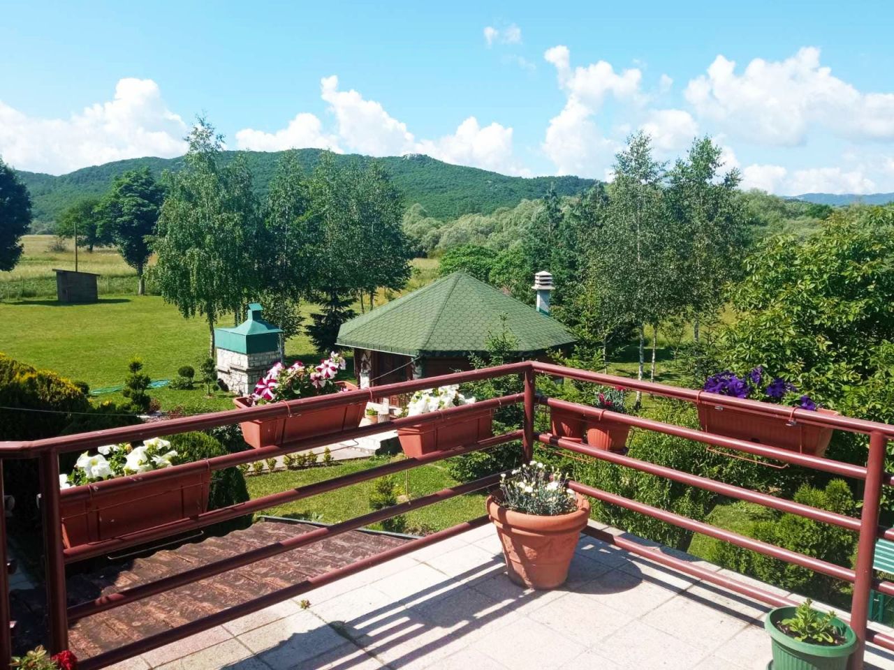 Commercial apartment building in Niksic, Montenegro, 1 500 m² - picture 17