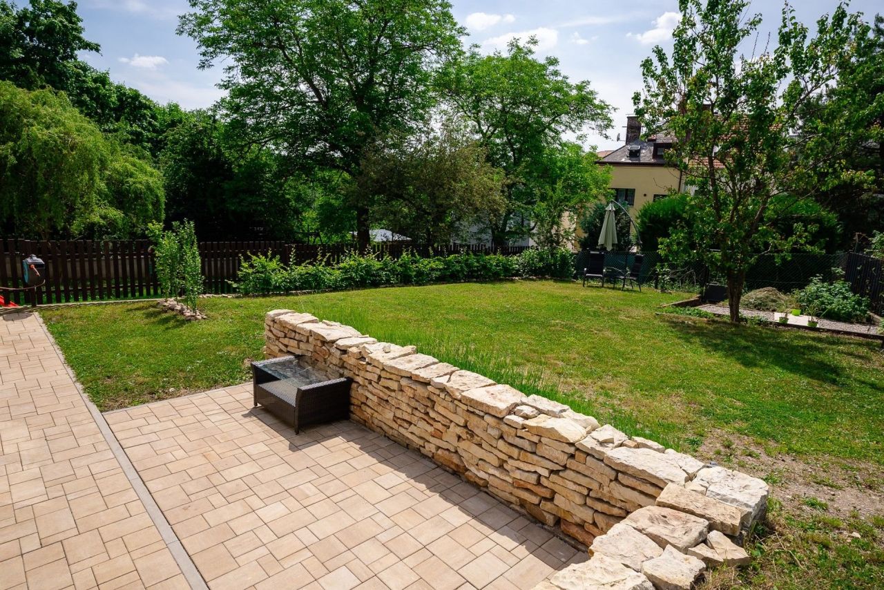 Casa di reddito a Praga, Repubblica Ceca, 305 m² - foto 3