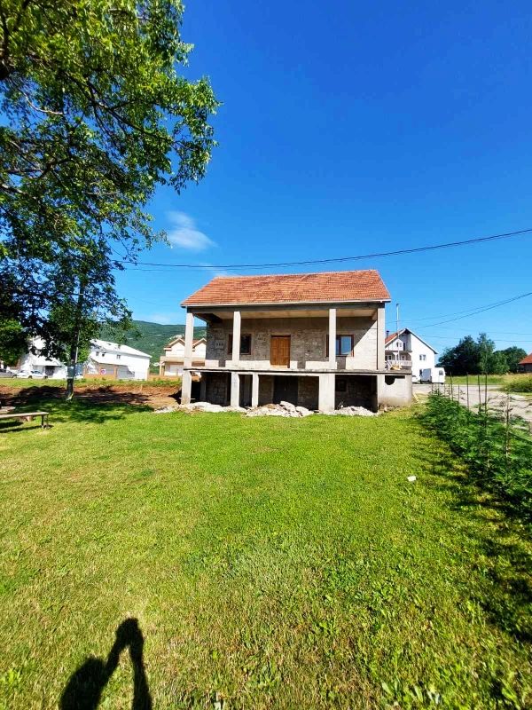 Terreno a Nikšić, Montenegro, 6 085 m2 - foto 2