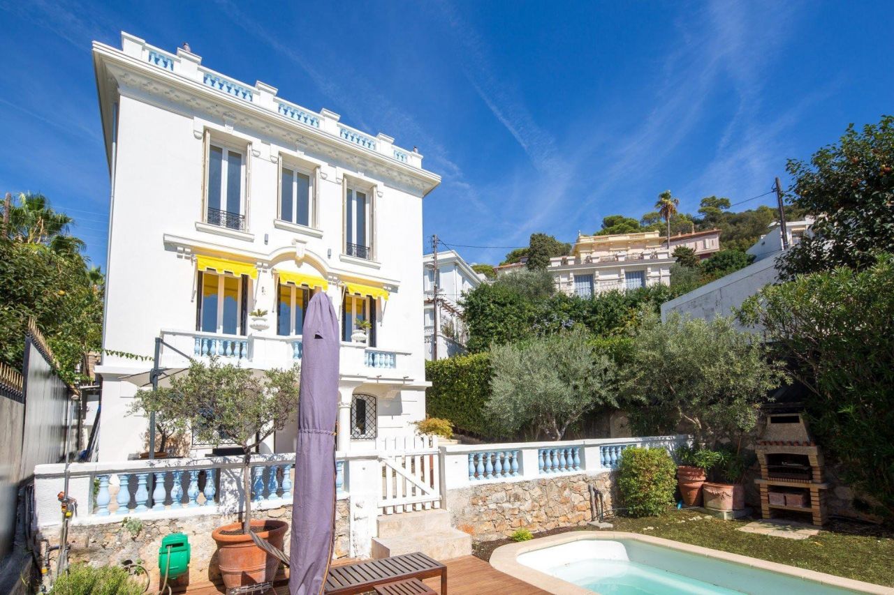 Villa à Nice, France, 120 m² - image 1