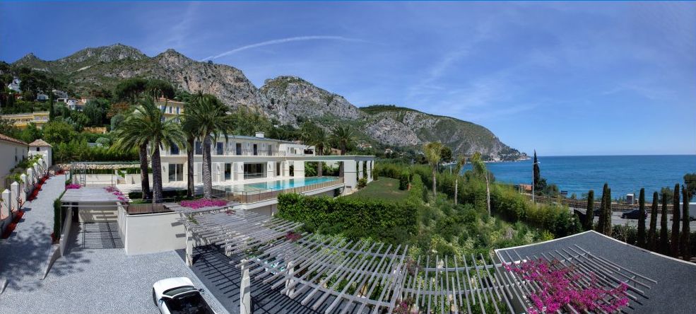 Villa à Eze, France, 850 m² - image 1