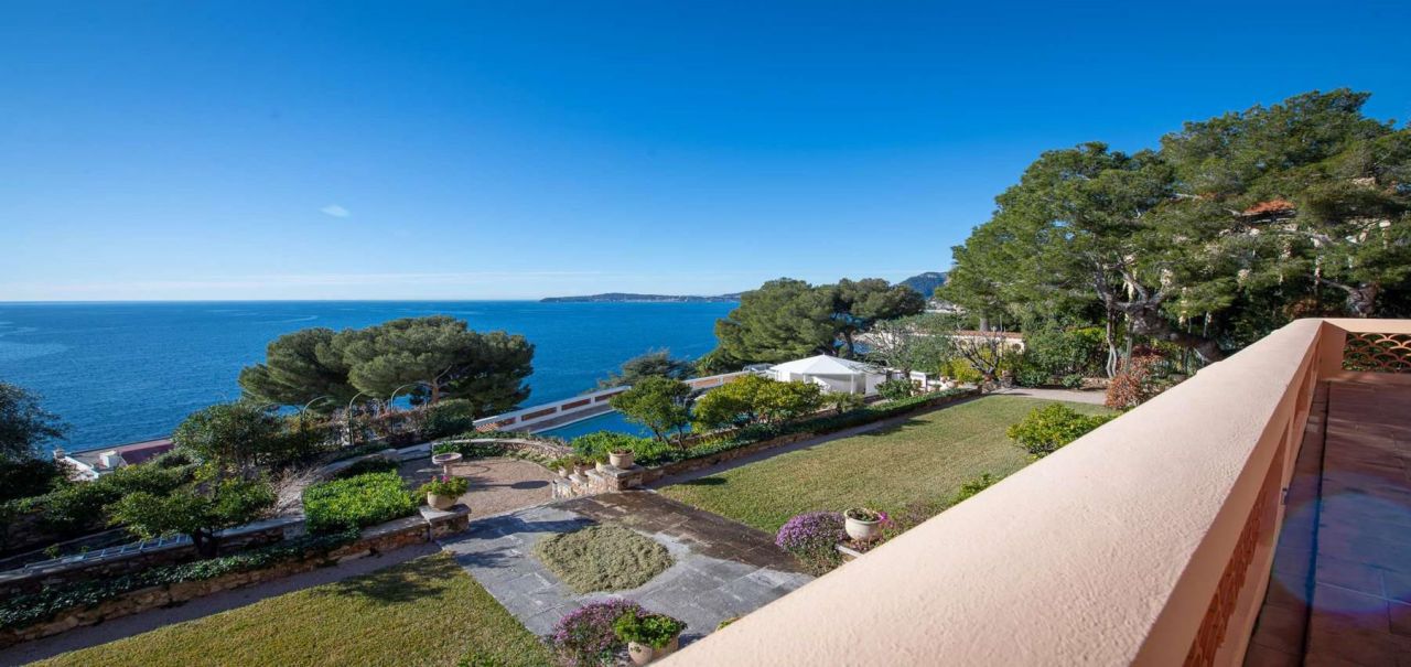 Villa in Cap d'Ail, France, 800 m² - picture 1