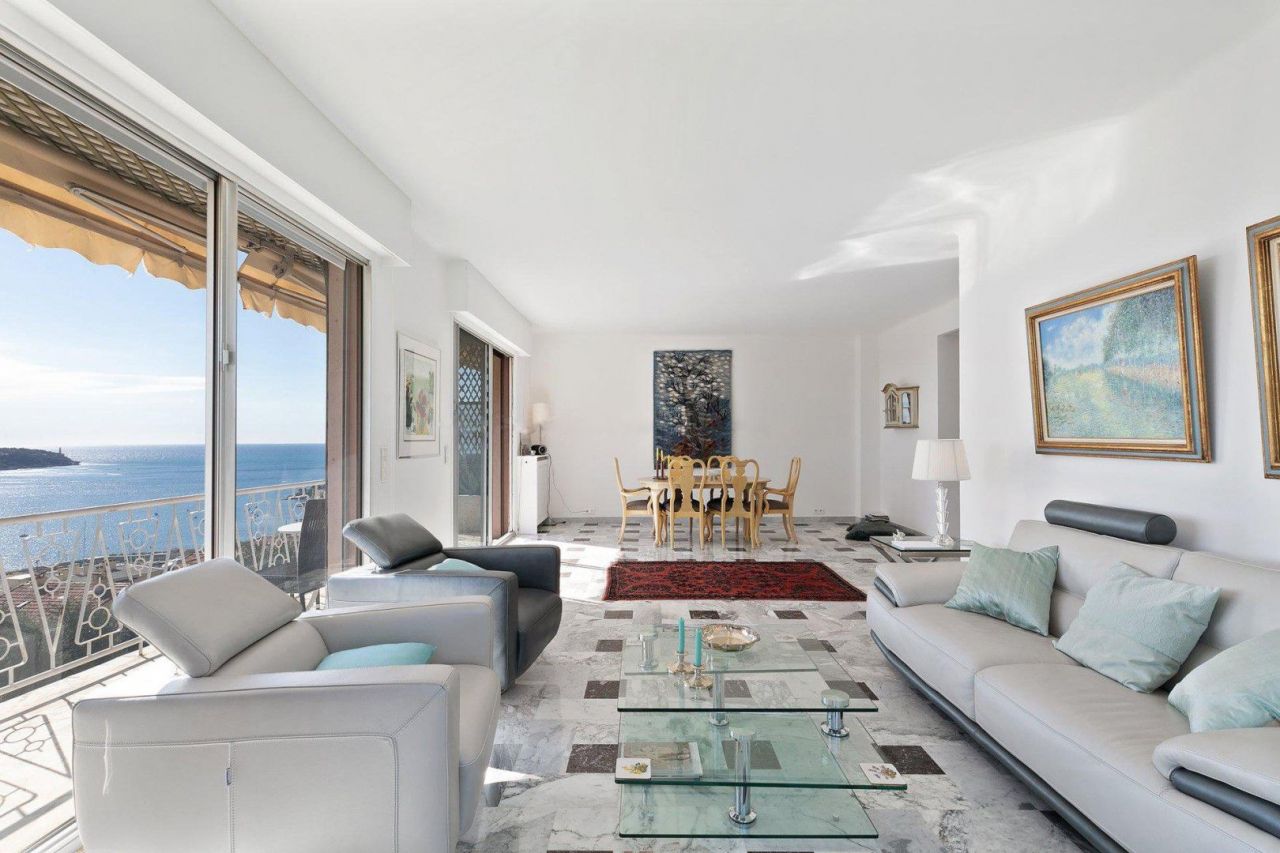 Apartment in Villefranche-sur-Mer, France, 104 m² - picture 2