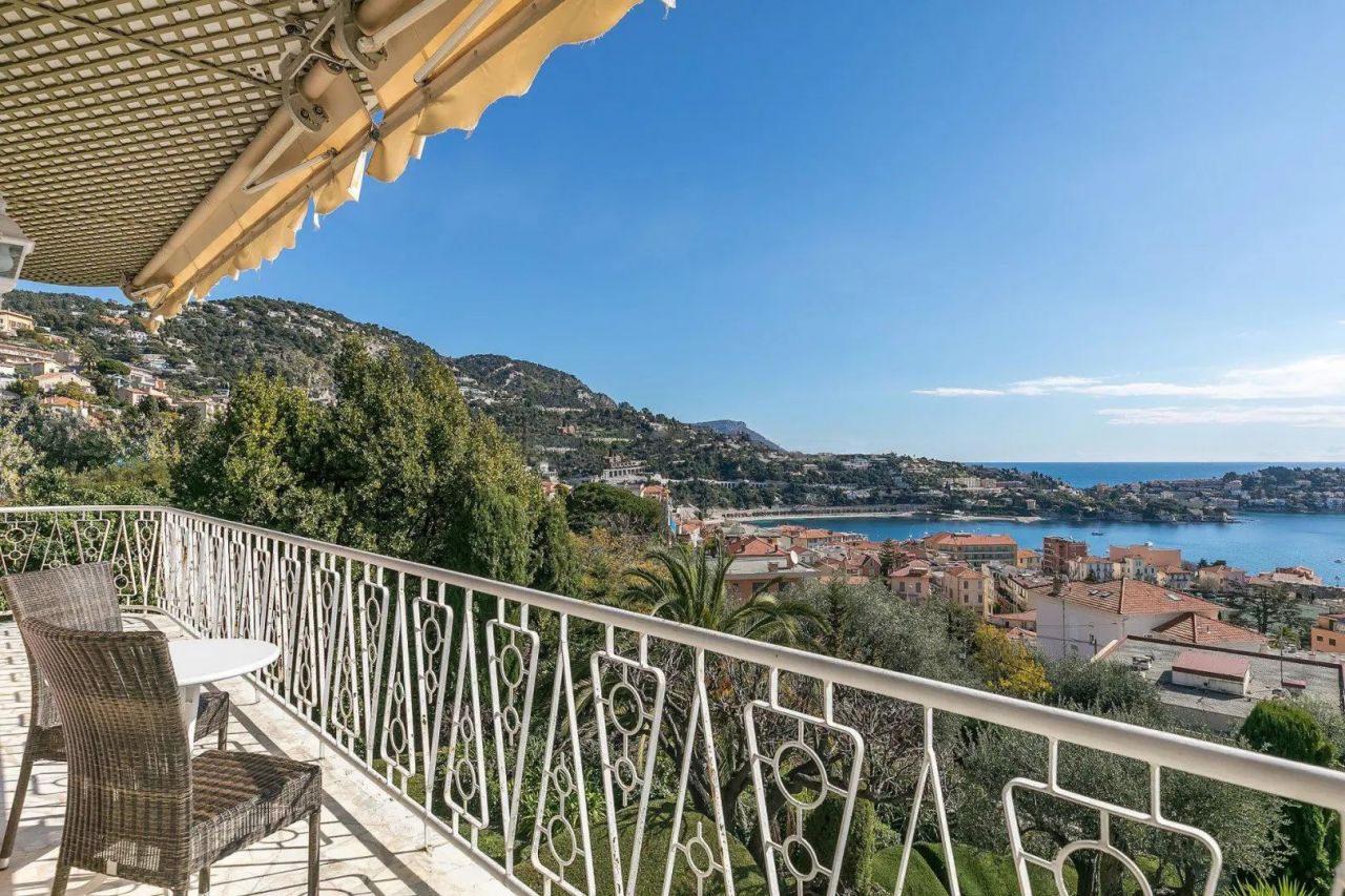 Appartement à Villefranche-sur-Mer, France, 104 m² - image 1