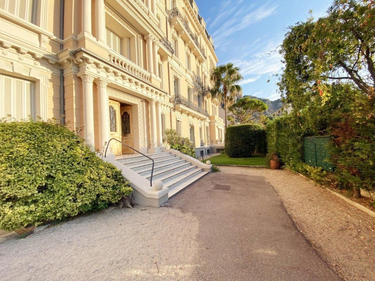 Apartamento en Beaulieu-sur-Mer, Francia, 102 m² - imagen 2