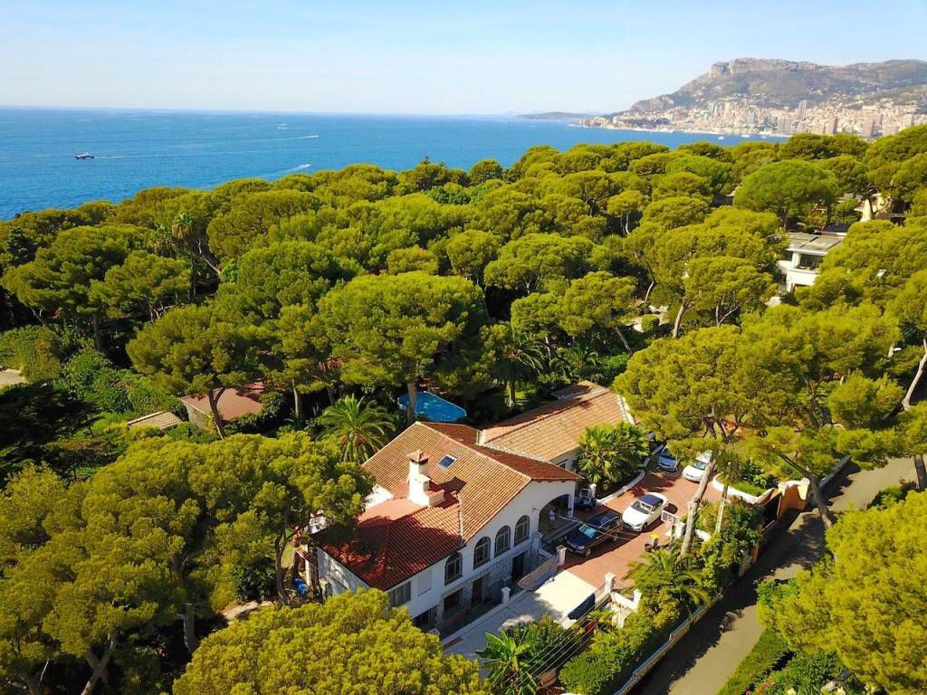 Villa en Roquebrune Cap Martin, Francia, 450 m² - imagen 1