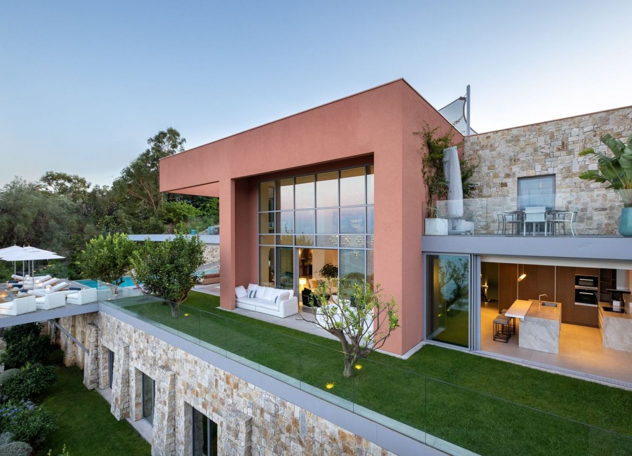 Villa in Saint-Jean-Cap-Ferrat, France, 850 m² - picture 2