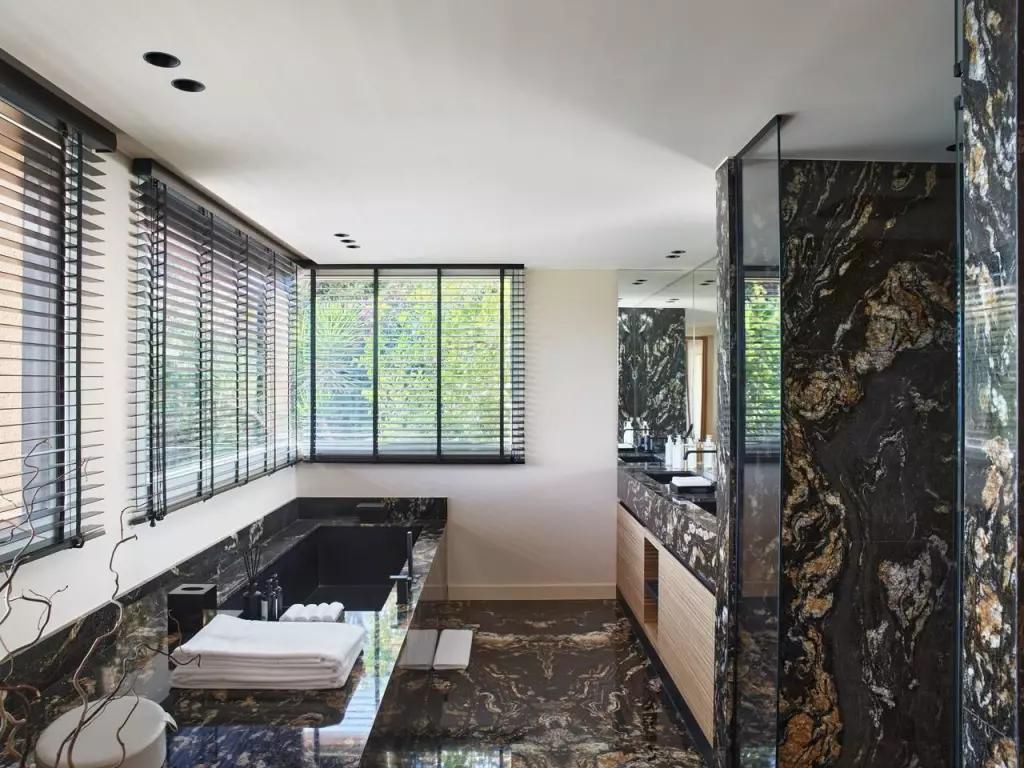 Villa in Cannes, France, 430 m² - picture 10