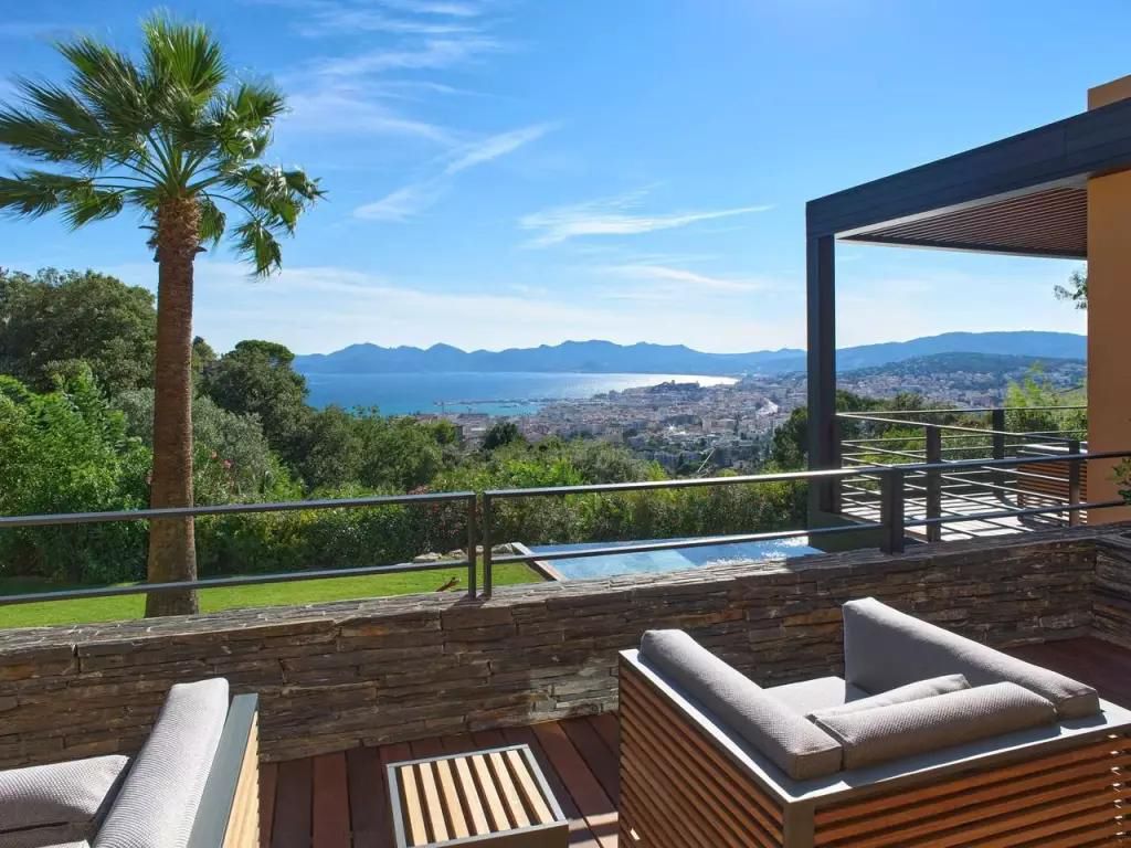 Villa in Cannes, France, 430 m² - picture 2