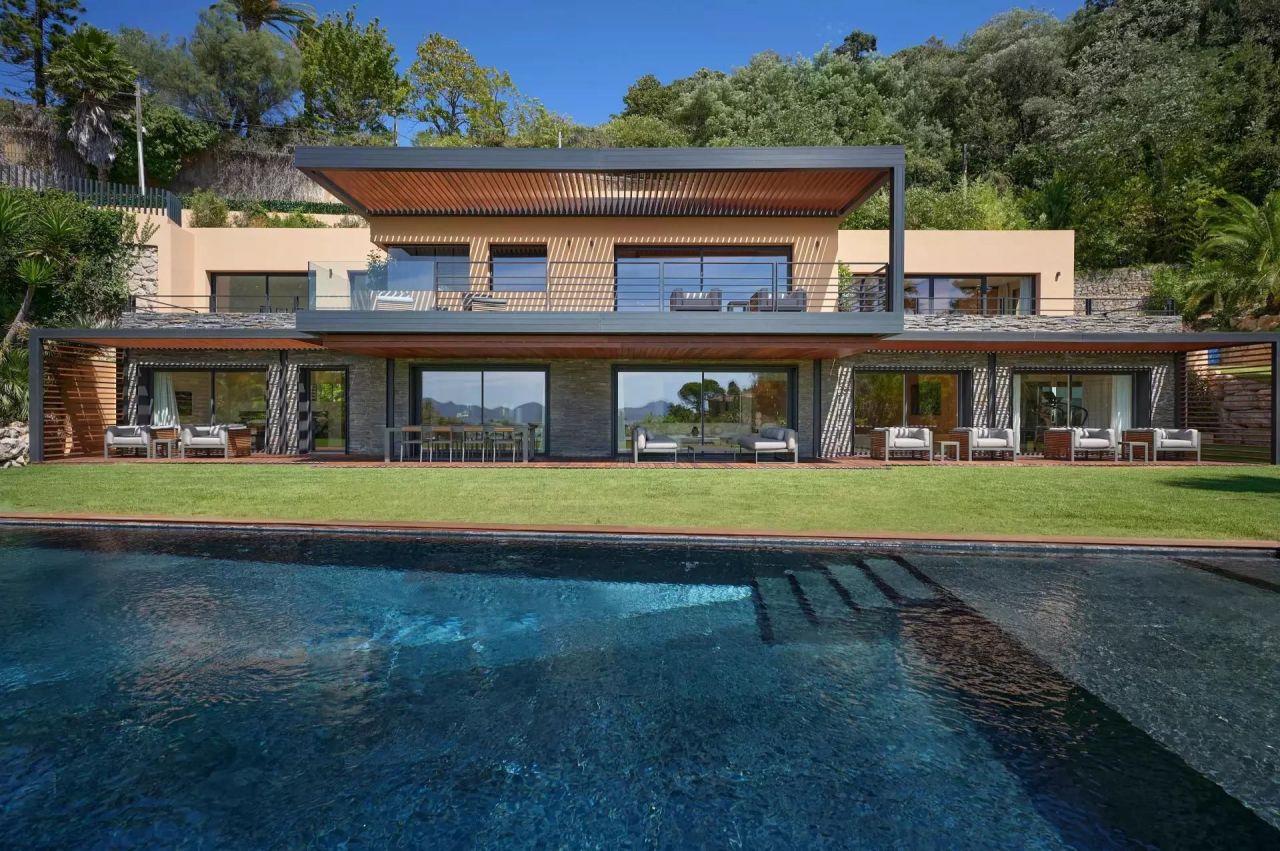 Villa in Cannes, France, 430 m² - picture 1