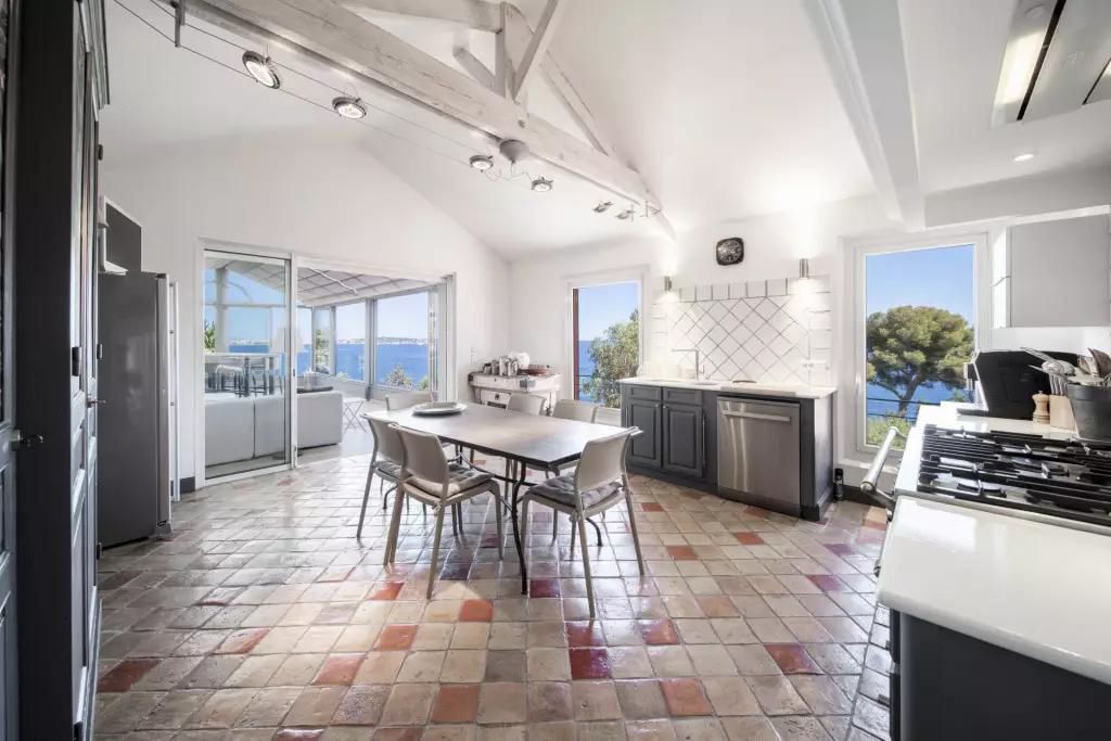 Villa in Cannes, France, 500 m² - picture 9