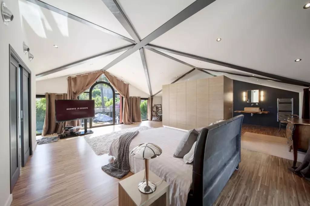 Villa in Cannes, France, 500 m² - picture 11