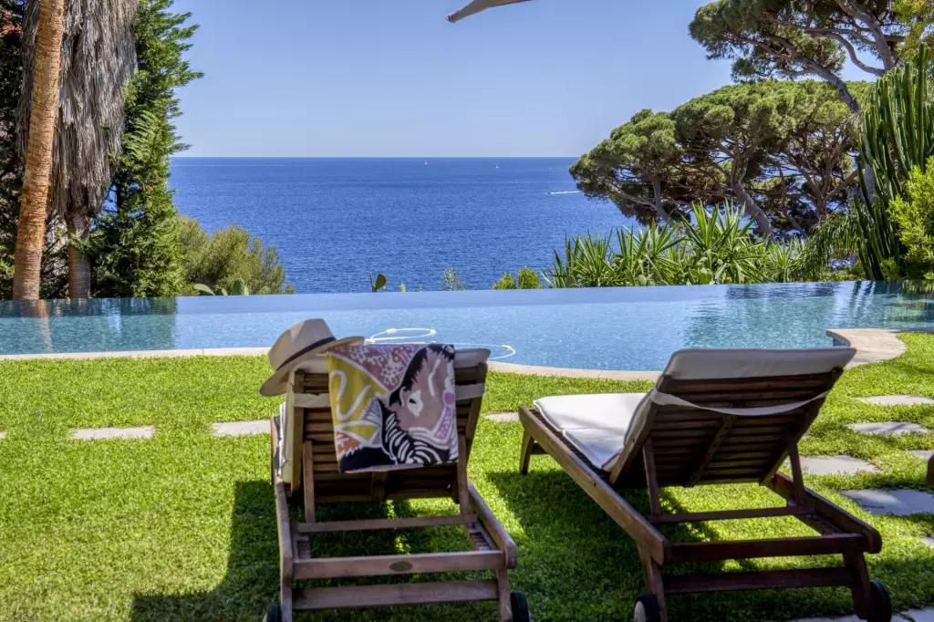 Villa in Cannes, France, 500 m² - picture 14