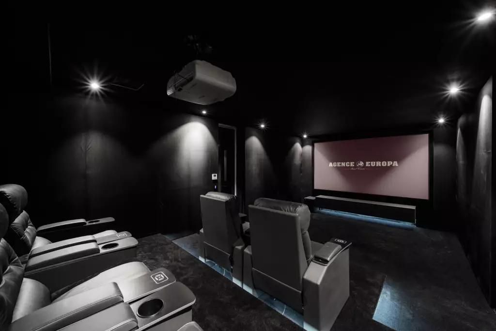 Villa in Cannes, France, 700 m² - picture 11