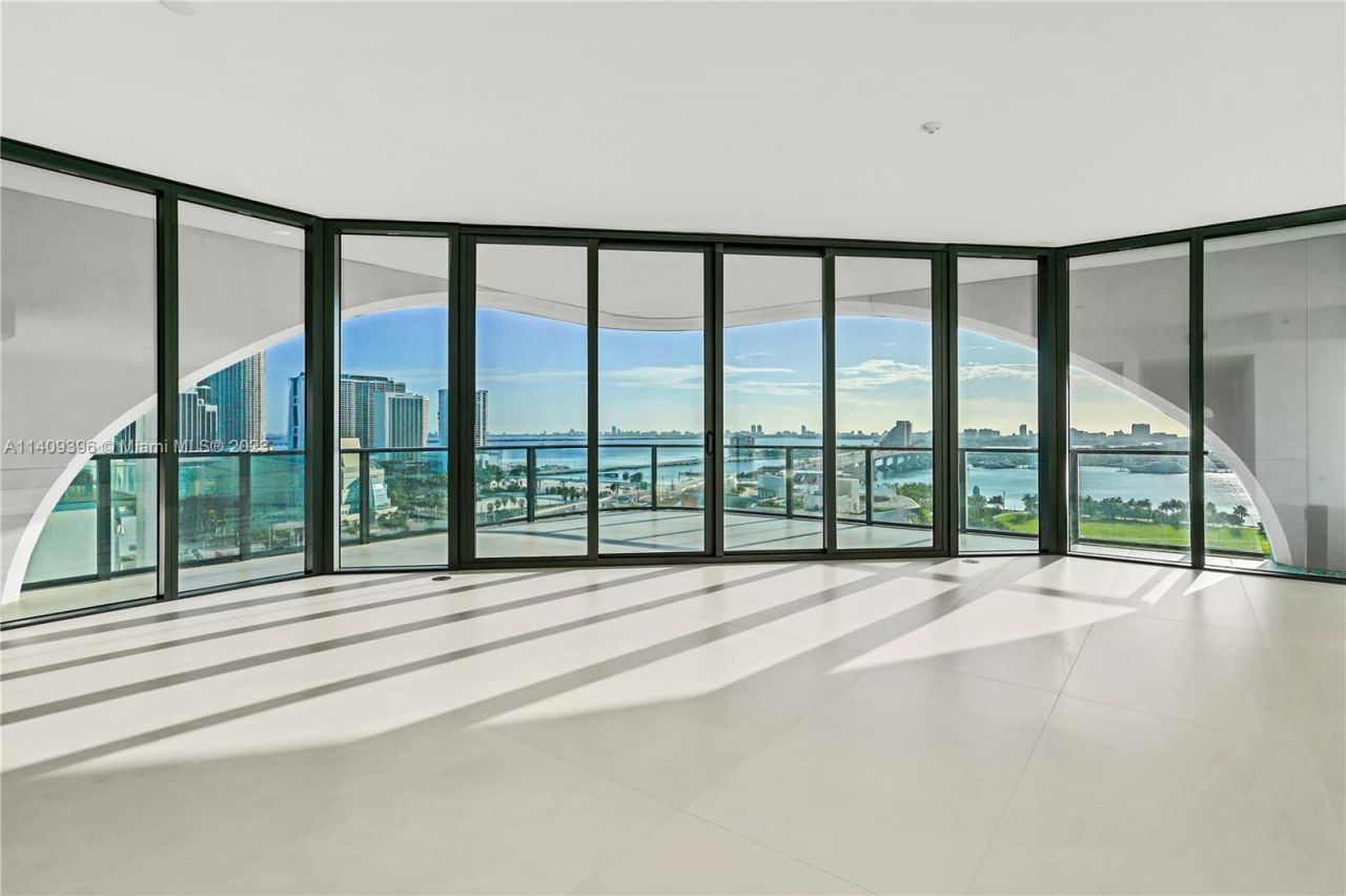 Wohnung in Miami, USA, 450 m² - Foto 1