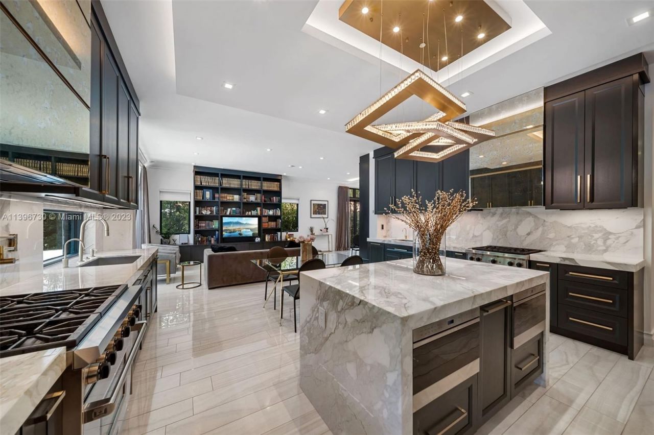 Villa in Miami, USA, 330 m² - picture 5