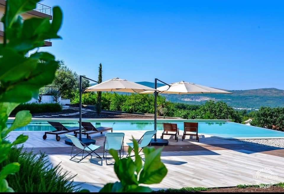 Flat in Tivat, Montenegro - picture 2