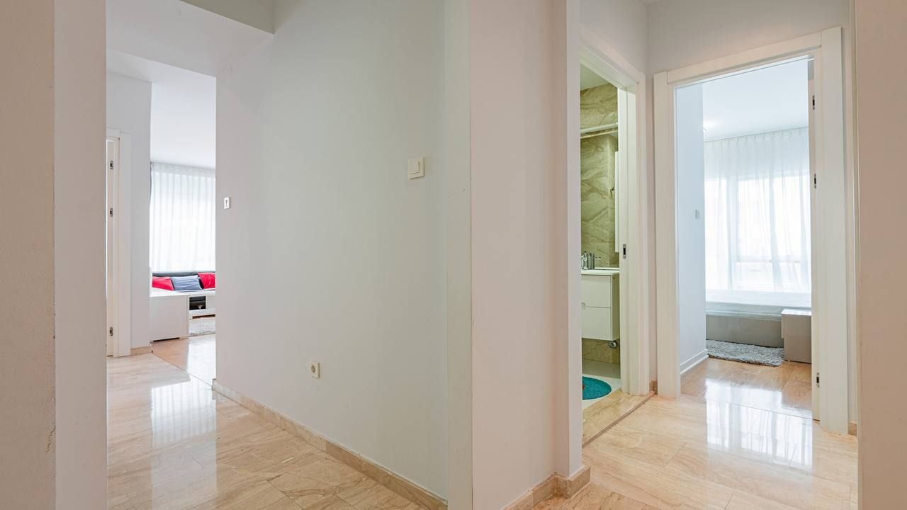 Piso en Budva, Montenegro, 89 m² - imagen 11