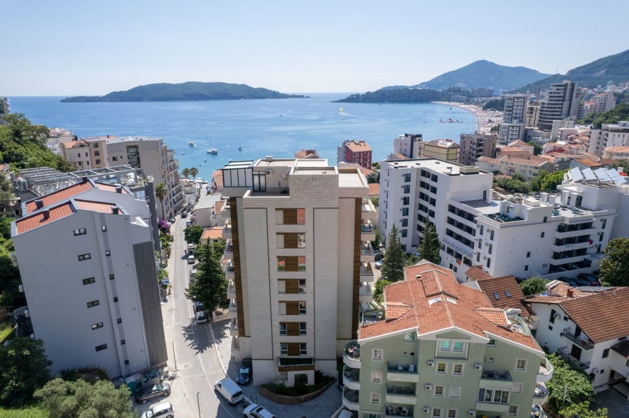 Appartement à Rafailovici, Monténégro, 72 m² - image 1