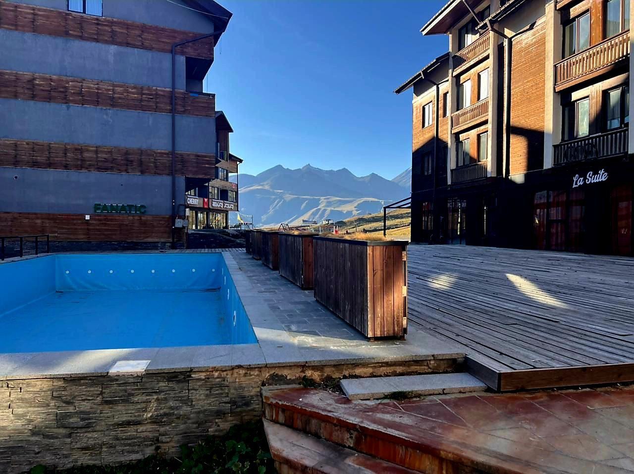 Commercial property in Gudauri, Georgia, 497 m² - picture 1