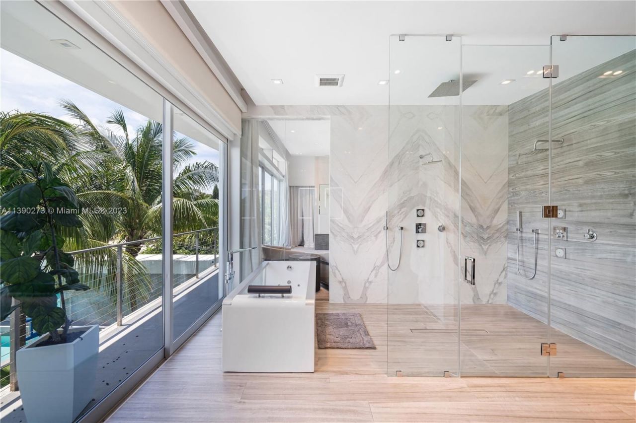 Villa en Miami, Estados Unidos, 600 m² - imagen 11