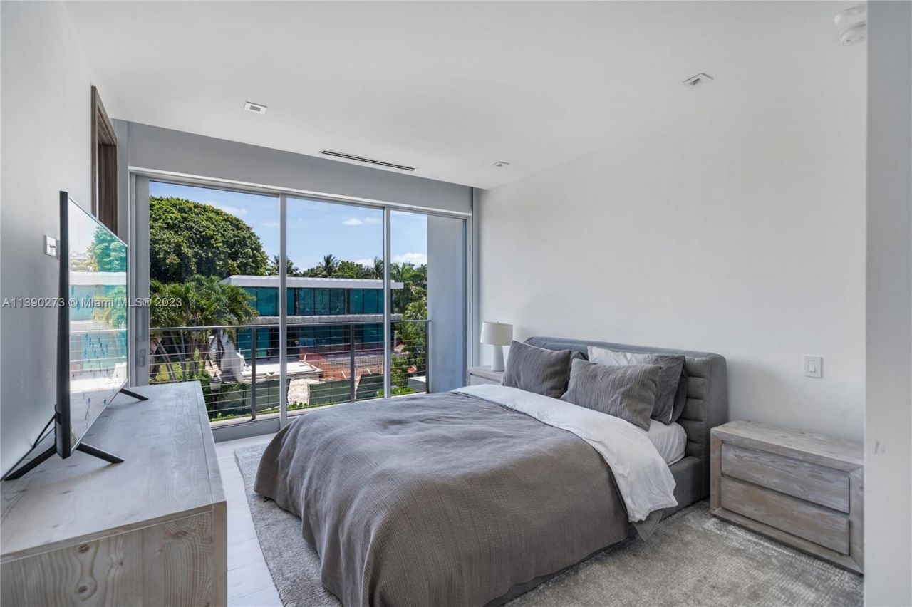 Villa en Miami, Estados Unidos, 600 m² - imagen 9