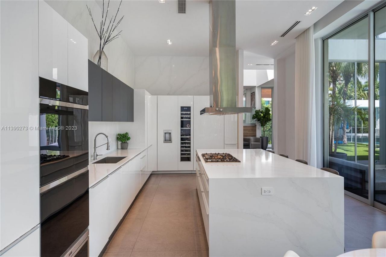 Villa en Miami, Estados Unidos, 600 m² - imagen 8