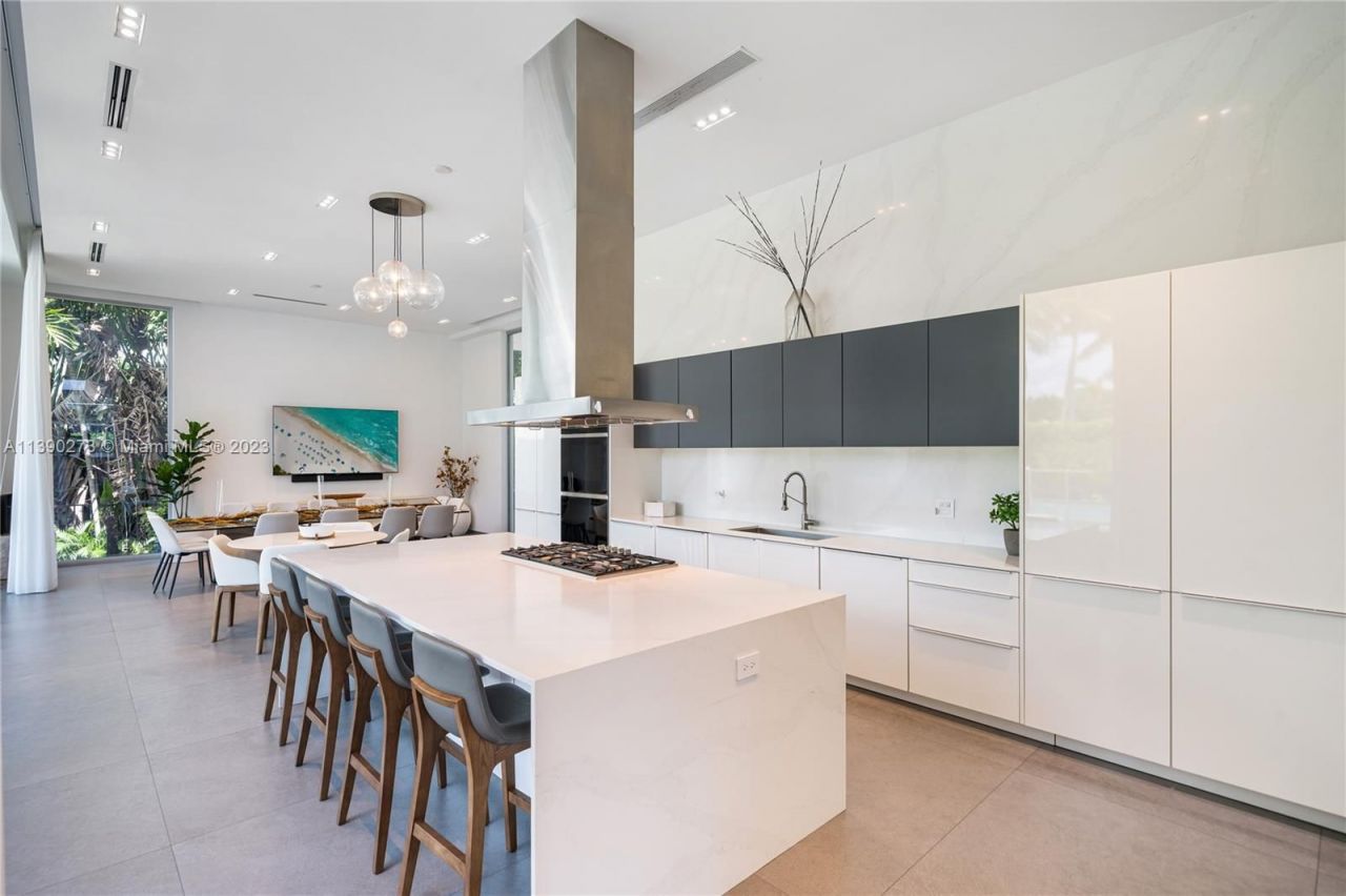 Villa en Miami, Estados Unidos, 600 m² - imagen 7