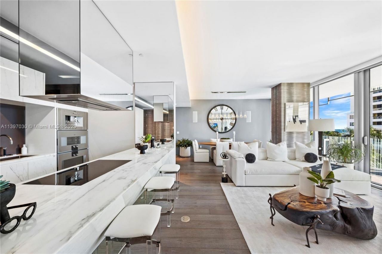 Apartamento en Miami, Estados Unidos, 180 m² - imagen 2