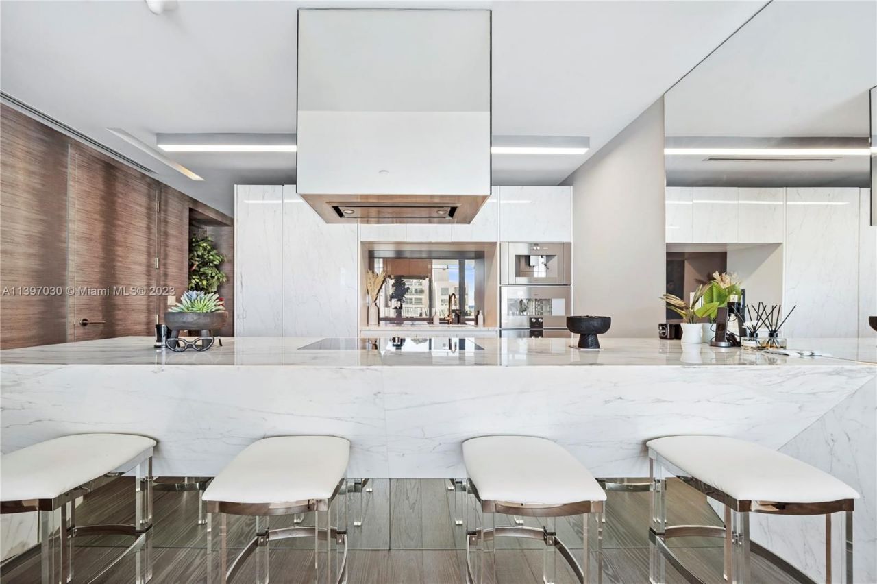 Apartamento en Miami, Estados Unidos, 180 m² - imagen 14