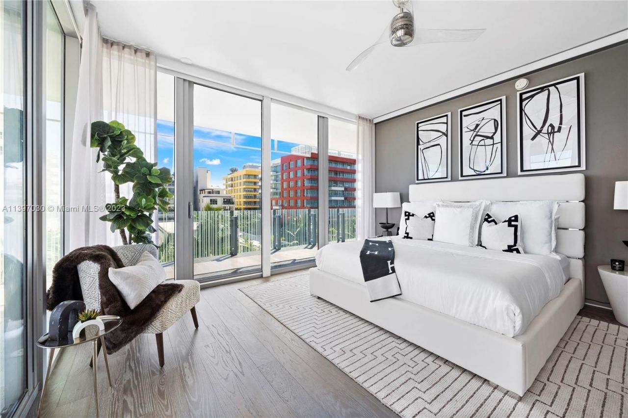 Apartamento en Miami, Estados Unidos, 180 m² - imagen 3