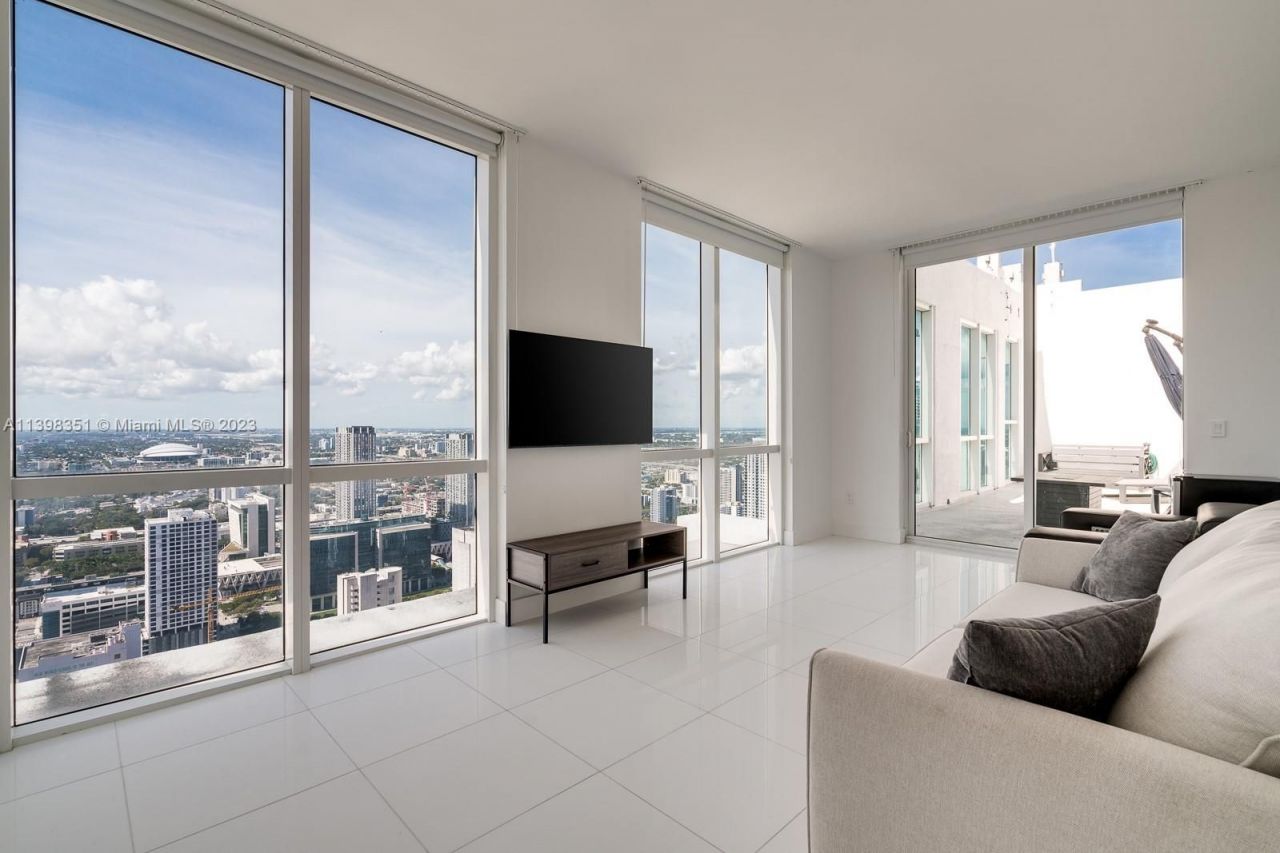 Ático en Miami, Estados Unidos, 300 m² - imagen 4