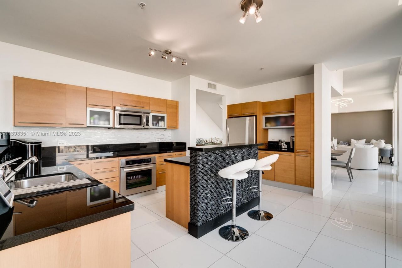 Ático en Miami, Estados Unidos, 300 m² - imagen 12