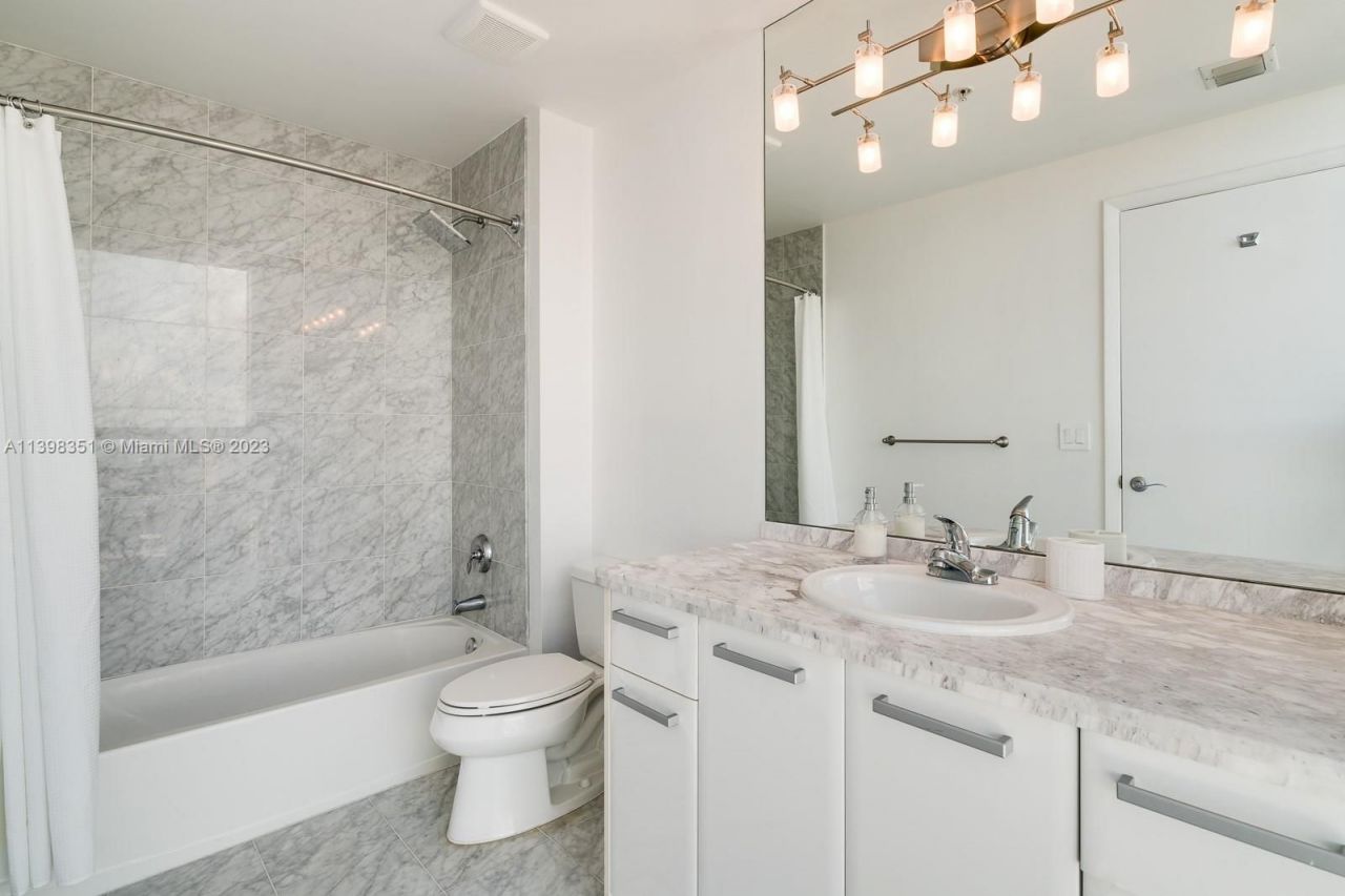 Ático en Miami, Estados Unidos, 300 m² - imagen 6