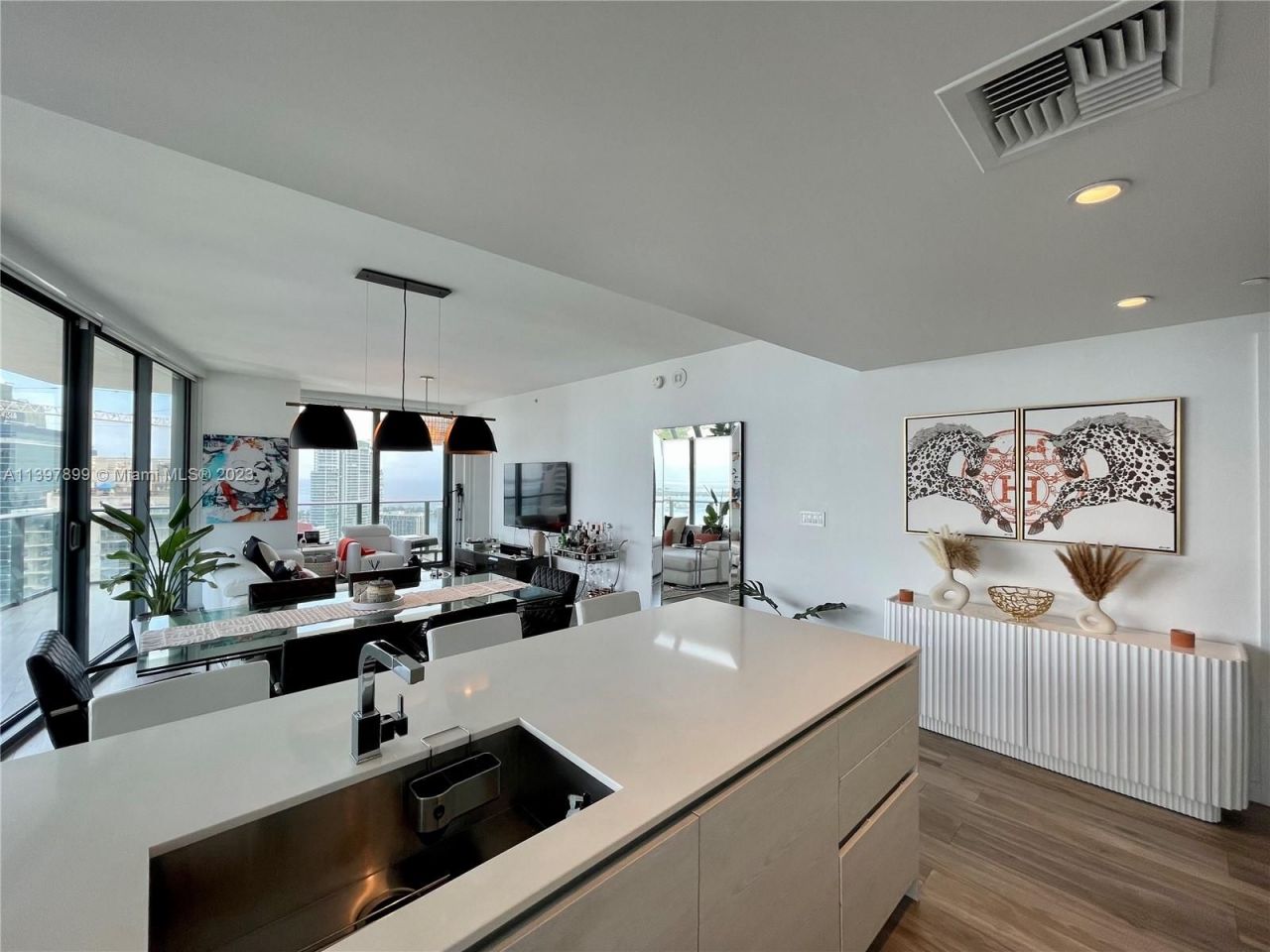 Flat in Miami, USA, 120 m² - picture 7