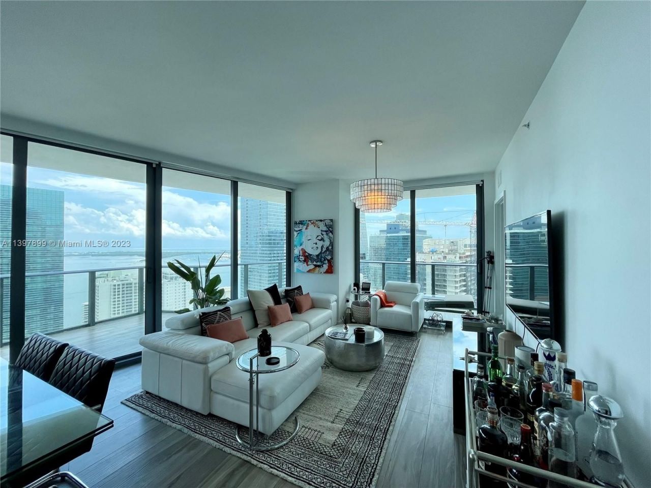 Flat in Miami, USA, 120 m² - picture 2