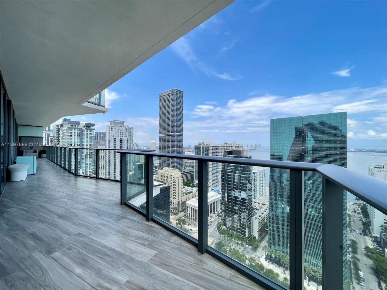 Piso en Miami, Estados Unidos, 120 m² - imagen 1