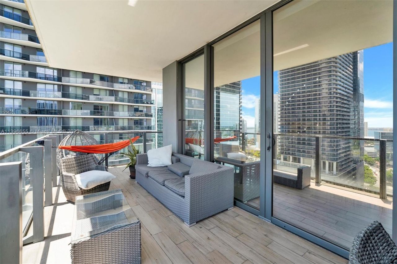 Piso en Miami, Estados Unidos, 120 m² - imagen 3