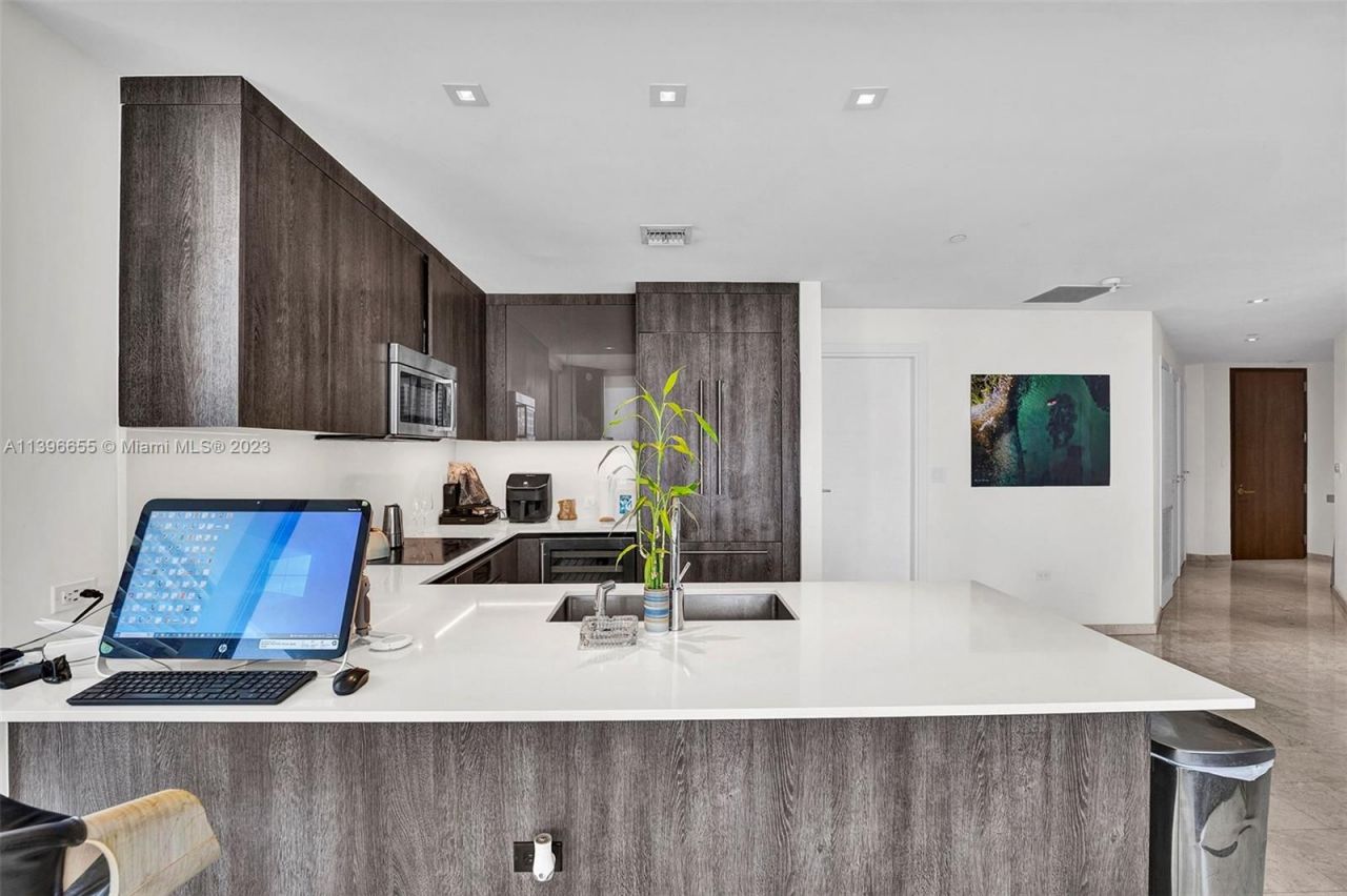 Piso en Miami, Estados Unidos, 120 m² - imagen 15